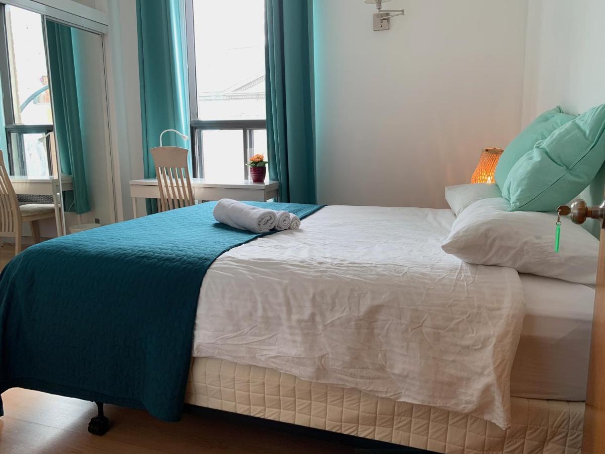 Chambres El Mediterraneo Rooms Montréal Eksteriør bilde