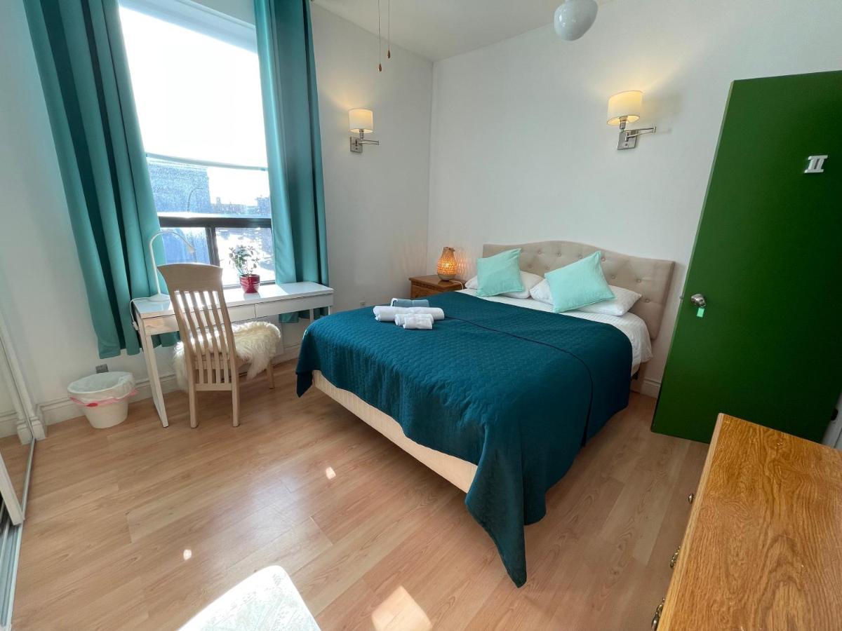 Chambres El Mediterraneo Rooms Montréal Eksteriør bilde